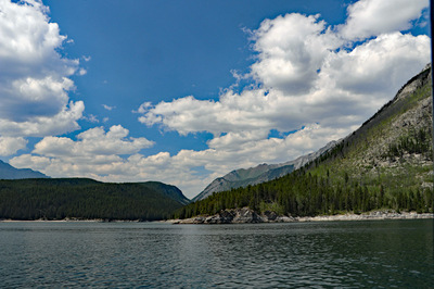 LakeMinnewanka08.jpg