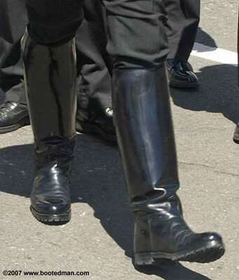 Boots07.jpg