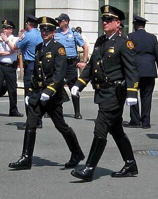 Officer04.jpg