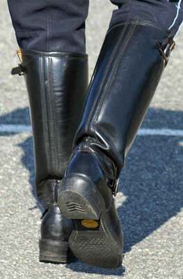 Boots05.jpg