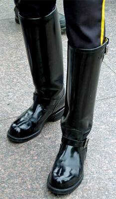 Boots01.jpg