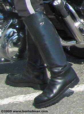 Boots03.jpg