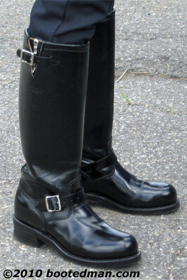 Boots05.jpg