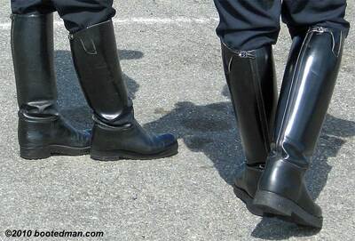 Boots36.jpg