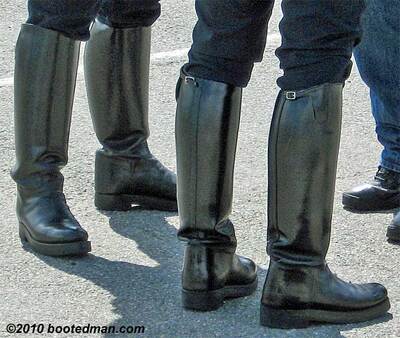 Boots43.jpg