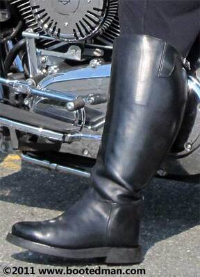 Boots03.jpg