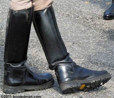 Boots12.jpg