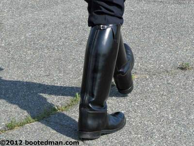 Boots07.jpg
