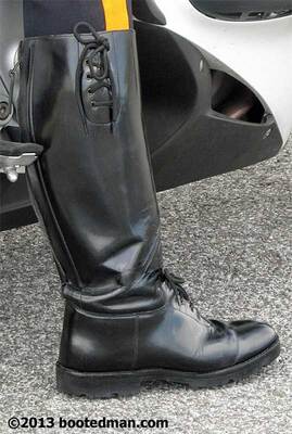 Boots11.jpg