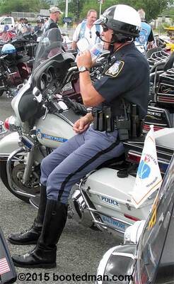 Cops04.jpg