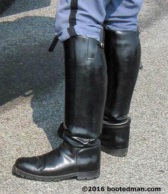Boots11.jpg