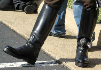 Boots03.jpg