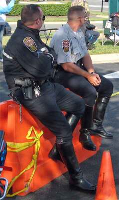 Cops09.jpg