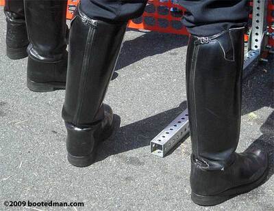 Boots03.jpg