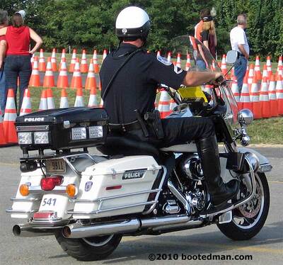 Cops08.jpg