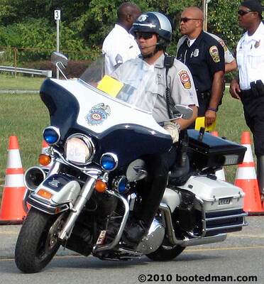 Cops16.jpg