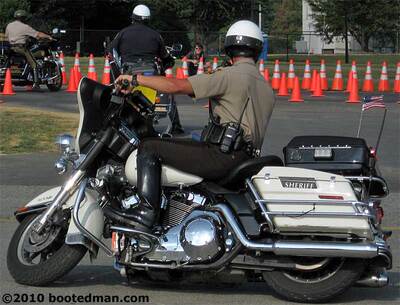 Cops22.jpg