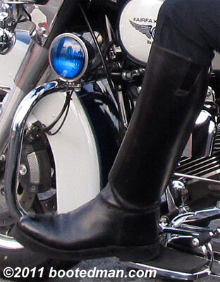 Boots01.jpg