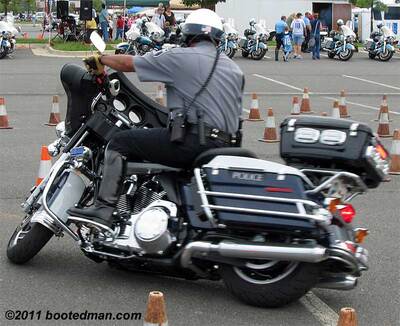 Cops32.jpg
