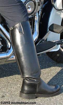 Boots02.jpg