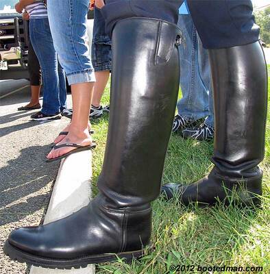 Boots23.jpg