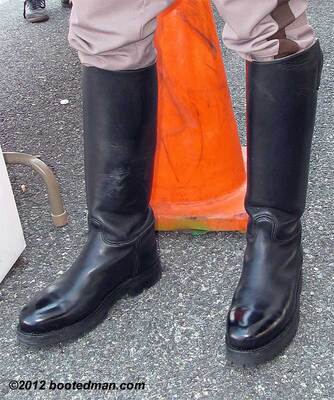 Boots38.jpg
