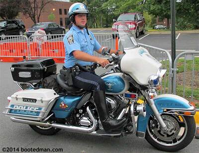 Cops02.jpg