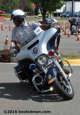 Cops03.jpg