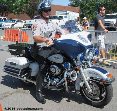 Cops72.jpg
