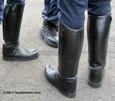 Boots35.jpg