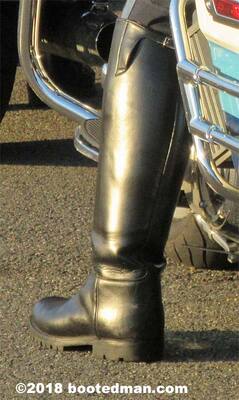Boots01.jpg