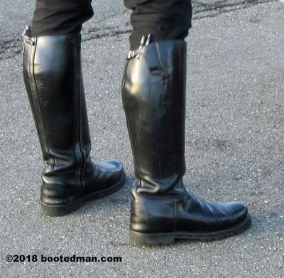 Boots02.jpg