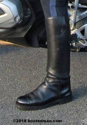 Boots04.jpg