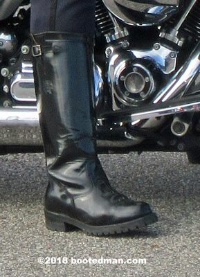 Boots21.jpg