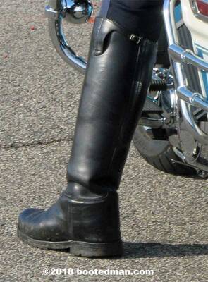 Boots36.jpg