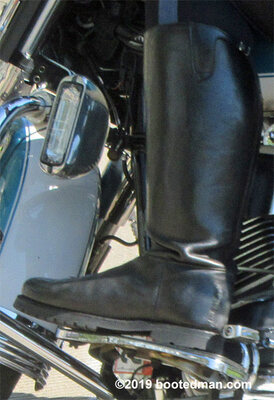 Boots03.jpg